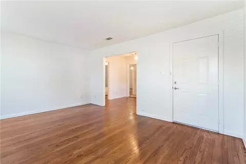 Living - 903 North Ave, Bryan, TX 77802 photo 1 of 4