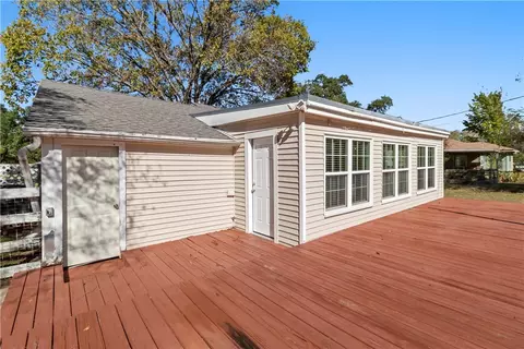 Exterior - 903 North Ave, Bryan, TX 77802 photo 3 of 6