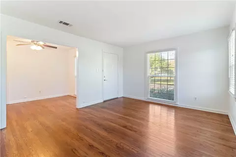 Living - 903 North Ave, Bryan, TX 77802 photo 2 of 4