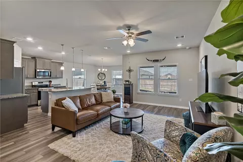 Living - 2040 Chief St, Bryan, TX 77807 photo 1 of 3