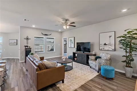 Living - 2040 Chief St, Bryan, TX 77807 photo 2 of 3