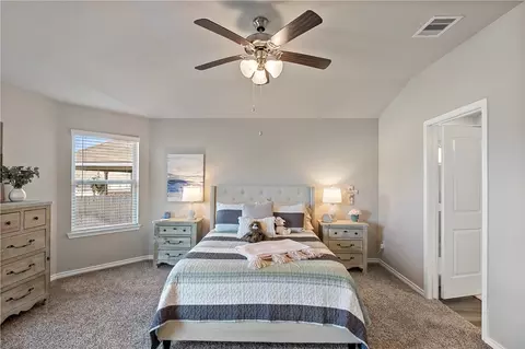 Bedroom - 2040 Chief St, Bryan, TX 77807 photo 3 of 4