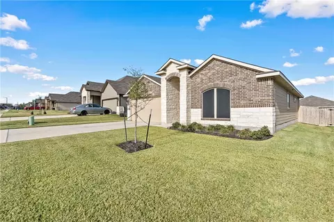 Exterior - 2040 Chief St, Bryan, TX 77807 photo 2 of 5