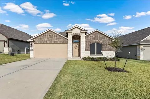 2040 Chief St, Bryan, TX 77807