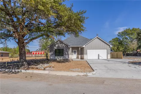 2317 Franklin Dr, Bryan, TX 77801