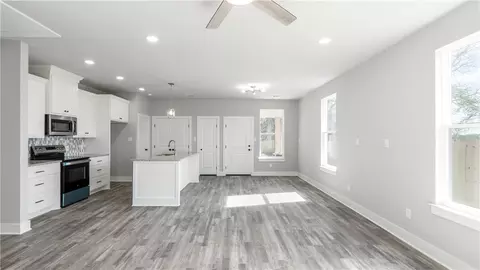 Living - 1915 Marshall Ave, Bryan, TX 77803 photo 4 of 6
