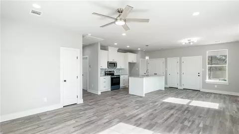 Living - 1915 Marshall Ave, Bryan, TX 77803 photo 2 of 6