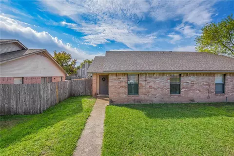 2510 Hickory Dr, College Station, TX 77840