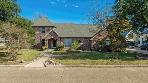 411 Church St, Navasota, TX 77868