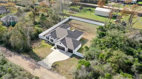 26605 Fawn Dr, Hempstead, TX 77445