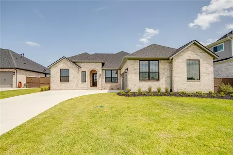 4308 Fox River Ln, Bryan, TX 77802