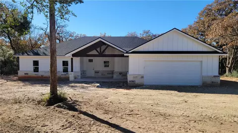 2612 Yorkshire Trl, Franklin, TX 77856