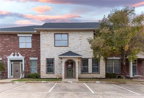 334 Forest Dr, College Station, TX 77840