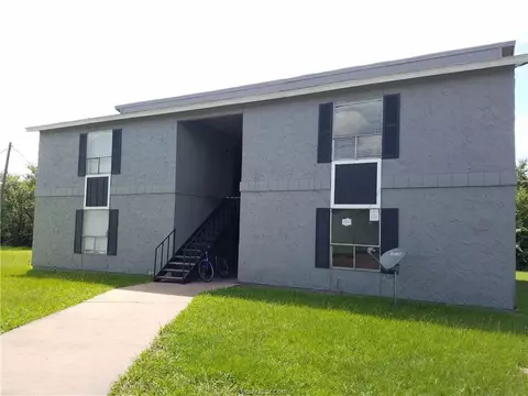 2808 2815 Cypress Bend Cir, Bryan, TX 77801 photo 4