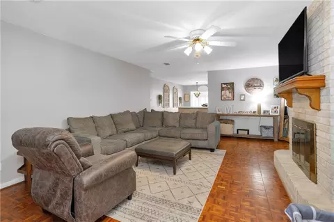 1906 Sharon Dr, Bryan, TX 77802 photo 7