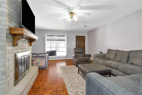 1906 Sharon Dr, Bryan, TX 77802 photo 9