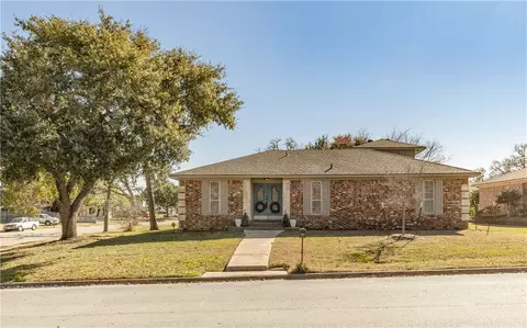 1316 Augustine Ct, College Station, TX 77840