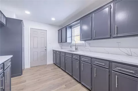 Entry Way - 1113 Lowery St, Bryan, TX 77803 photo 4 of 6