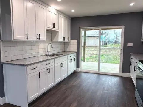 5053 E Fm 485, Cameron, TX 76520 photo 3