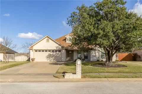 2610 Colony Vista Dr, Bryan, TX 77808