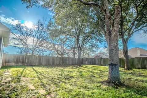 Exterior - 2802 Brandywine Cir, Bryan, TX 77807 photo 7 of 10