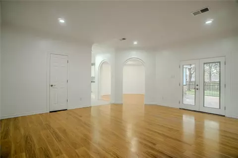 Living - 2802 Brandywine Cir, Bryan, TX 77807 photo 2 of 8