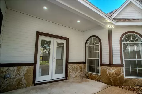 Exterior - 2802 Brandywine Cir, Bryan, TX 77807 photo 6 of 10