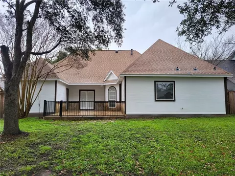 Exterior - 2802 Brandywine Cir, Bryan, TX 77807 photo 5 of 10