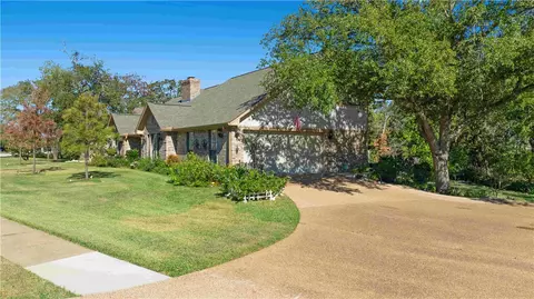 4309 Warwick Ln, Bryan, TX 77802 photo 4