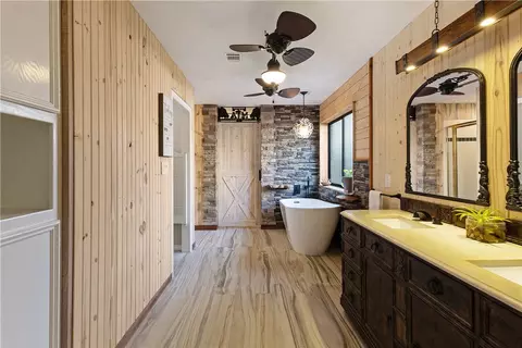 4309 Warwick Ln, Bryan, TX 77802 photo 2
