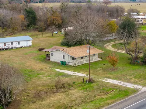 6582 N Us Hwy 77, Rockdale, TX 76567