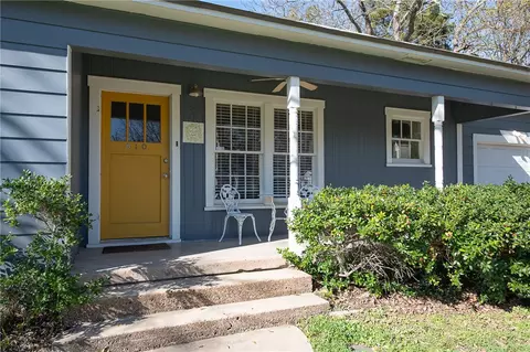 810 Enfield St, Bryan, TX 77802