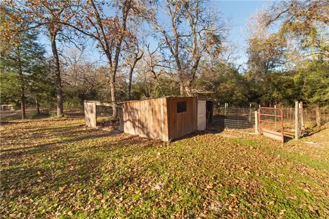 Exterior - 9010 Oakridge Dr, Bryan, TX 77808 photo 10 of 12