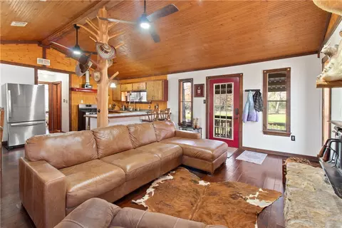 Living - 9010 Oakridge Dr, Bryan, TX 77808 photo 6 of 6