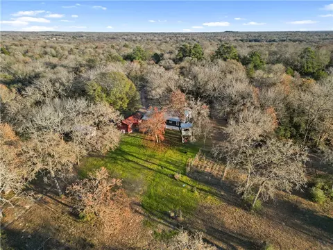 View/Area - 9010 Oakridge Dr, Bryan, TX 77808 photo 2 of 7