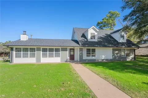1303 Langford St, College Station, TX 77840