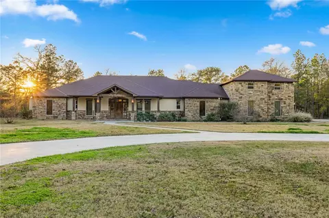 87 Cedar Rdg, Huntsville, TX 77320
