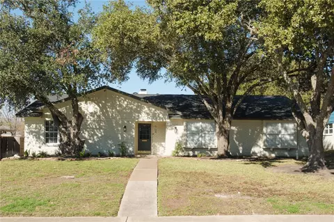 704 Matous Dr, Bryan, TX 77802