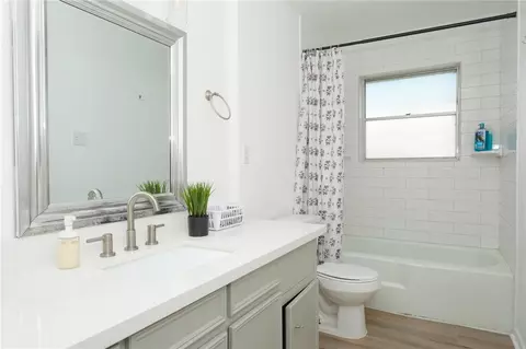 Bath - 704 Matous Dr, Bryan, TX 77802 photo 3 of 6