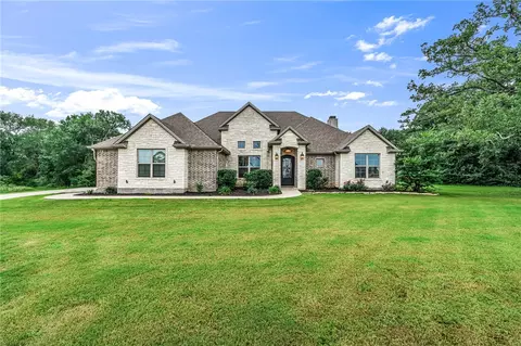 7576 Field Creek Estates Dr, Bryan, TX 77808