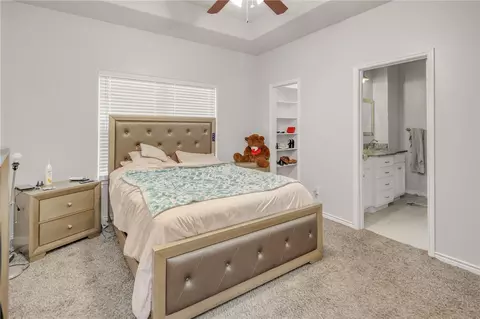 1015 Henderson St, Bryan, TX 77803 photo 9