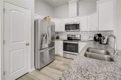 1015 Henderson St, Bryan, TX 77803 photo 6
