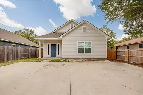 1015 Henderson St, Bryan, TX 77803 photo 2