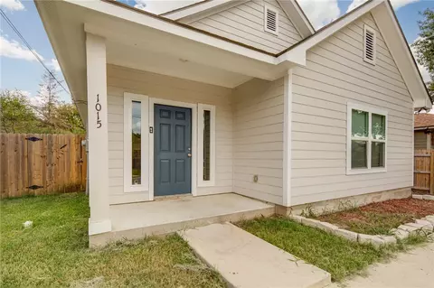 1015 Henderson St, Bryan, TX 77803 photo 3