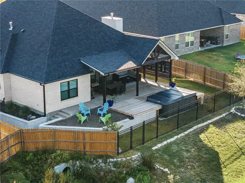 3023 Wolfpack Loop, Bryan, TX 77808