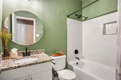 Bath - 5513 Fox Bluff Dr, Bryan, TX 77807 photo 1 of 4