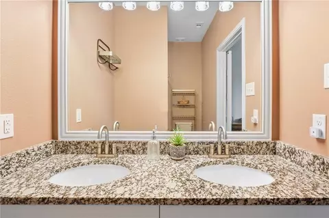 Bath - 5513 Fox Bluff Dr, Bryan, TX 77807 photo 3 of 4