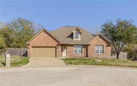 2100 Miana Ct, Bryan, TX 77807