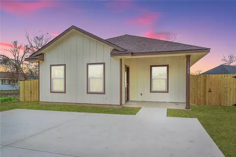 1304 Church St, Navasota, TX 77868