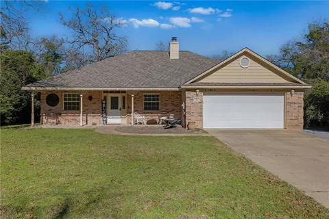 6 Gary Player Ln, Hilltop Lakes, TX 77871